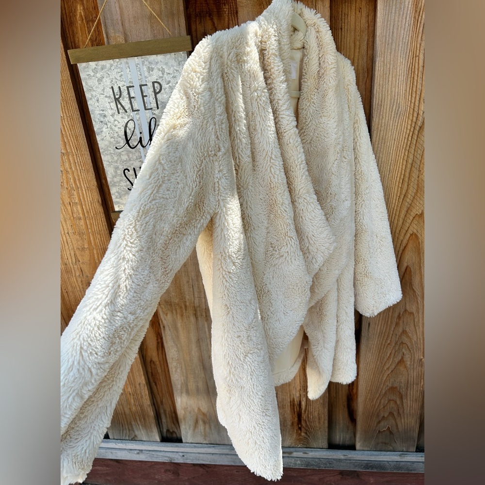 EUC Jack by BB Dakota fuzzy cream jacket size medium - Picture 6 of 9